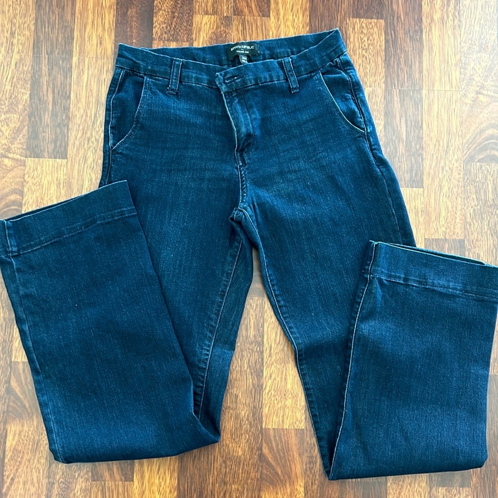 Size 28/6 Banana Republic Trouser Jean.
